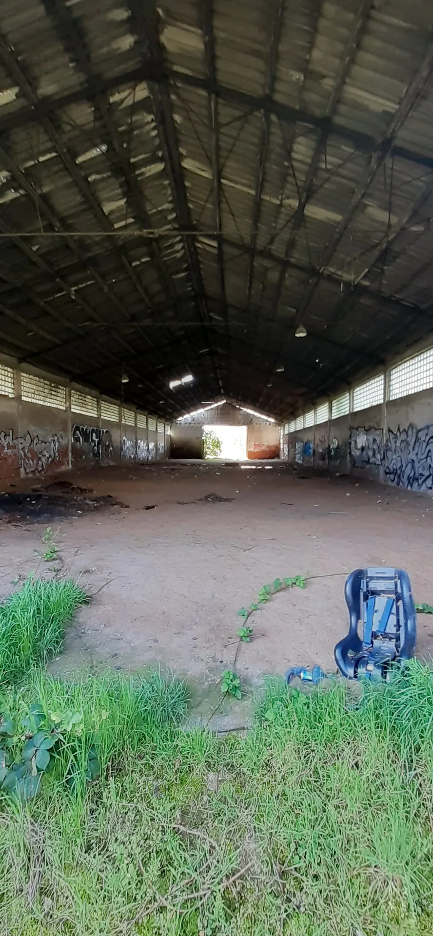 Zdjęcie opuszczonego miejsca: Puszczony hangar
