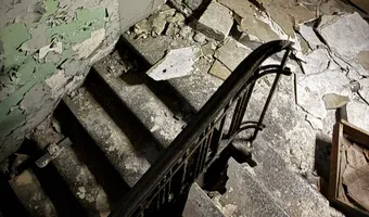 Zdjęcie opuszczonego miejsca: Duży blok mieszkalny, Warszawa