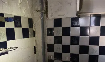 Zdjęcie opuszczonego miejsca: Duży blok mieszkalny, Warszawa
