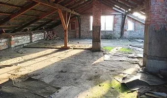 Zdjęcie opuszczonego miejsca: Opuszczony dom w cisku