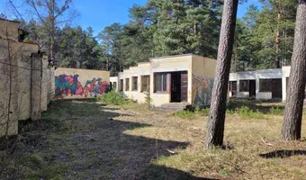 Zdjęcie opuszczonego miejsca: Ośrodek wypoczynkowy " Portus "nad jez. Gołuń