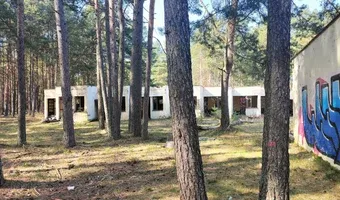 Zdjęcie opuszczonego miejsca: Ośrodek wypoczynkowy " Portus "nad jez. Gołuń