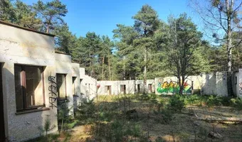 Zdjęcie opuszczonego miejsca: Ośrodek wypoczynkowy " Portus "nad jez. Gołuń