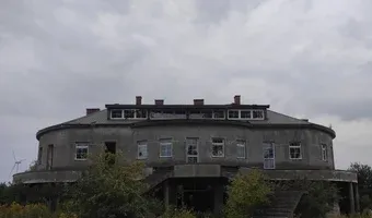 Zdjęcie opuszczonego miejsca: Opuszczona restauracja z częścią hotelową