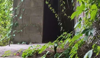 Zdjęcie opuszczonego miejsca: Dom przy szkole