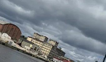 Zdjęcie opuszczonego miejsca: Stary spichlerz portowy