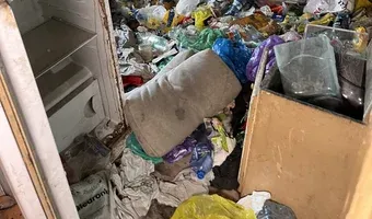 Zdjęcie opuszczonego miejsca: Opuszczony spalony dom z pozostałościami.