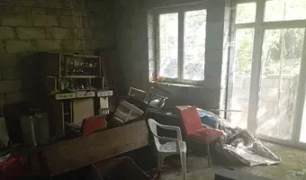 Zdjęcie opuszczonego miejsca: Dwa Domy z Samochodem