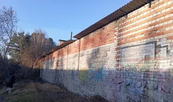 Zdjęcie opuszczonego miejsca: Dwa Domy i Magazyn