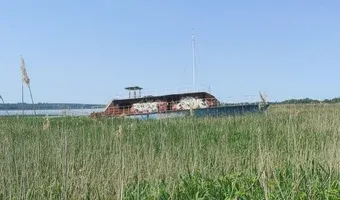 Zdjęcie opuszczonego miejsca: Wrak na jez. Dąbie, k. Lubczyny