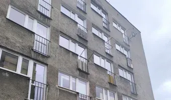 Zdjęcie opuszczonego miejsca: Opuszczony dobrze zachowany blok.