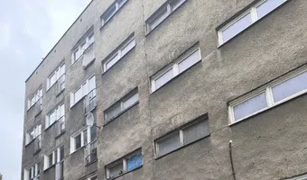 Zdjęcie opuszczonego miejsca: Opuszczony dobrze zachowany blok.