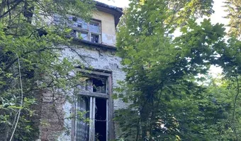 Zdjęcie opuszczonego miejsca: Willa w lesie