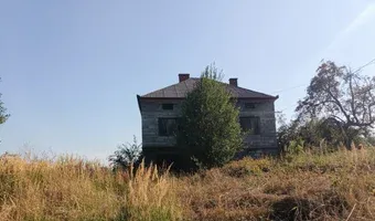Zdjęcie opuszczonego miejsca: Piętrowy dom Chrosna