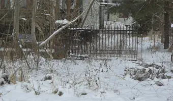 Zdjęcie opuszczonego miejsca: Opuszczone naczepy ciężarówek z budynkami