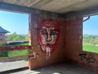 Miniatura: Niedokonczone bloki na gorce narodowej