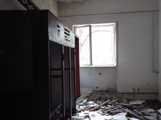 Miniatura: opuszczona przychodnia wojskowa