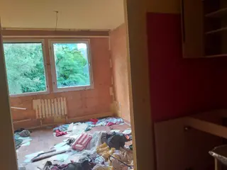 Miniatura: Opuszczony hotel z wyposażeniem