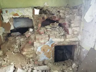 Miniatura: Opuszczony Dom w ukrytym miejscu