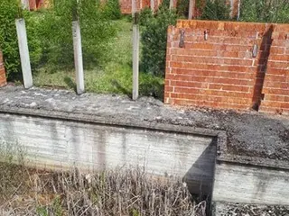 Miniatura: Niedokończony kompleks.