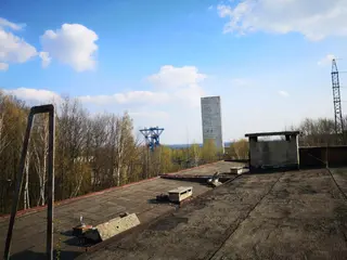 Miniatura: Opuszczona przychodnia przy KWK Śląsk