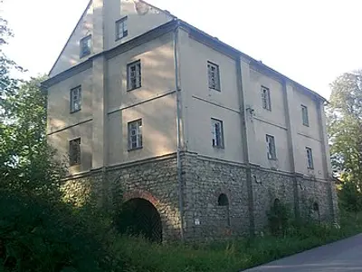 Opuszczony Zajazd “Poczekaj”